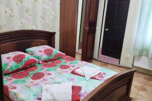 Изображение Изображение: № 4 Номер на 4−6 человек с балконом на 2 этаже #1 #10