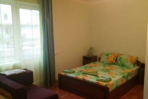 Изображение Изображение: Трёхместный номер «Люкс» с балконом #1 #9