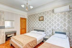 Изображение Изображение: 3-х местный номер «Люкс» #1 #2