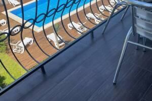 Изображение Изображение: Трехместный номер с балконом и сейфом #1 #3