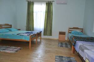 Изображение Изображение: 4-х местный «ЭКОНОМ» номер без удобств #1 #8