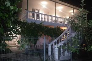 Изображение Изображение: 3-х местный с удобствами «Стандарт» с балконом #1 #1