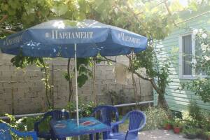 Изображение Изображение: 3-х местный номер с удобствами в бунгало #1 #6