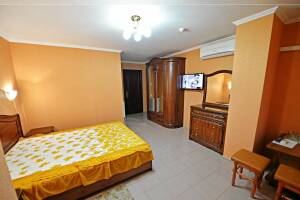 Изображение Изображение: Трехместная комната с балконом #1 #6