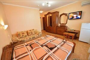 Изображение Изображение: Трехместная комната с балконом #1 #7