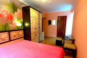 Изображение Изображение: Трехместная комната с балконом #1 #9