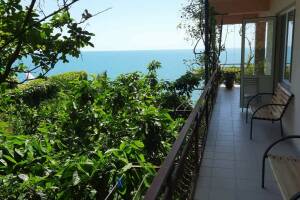 Изображение Изображение: Трехместный номер 8 на первом этаже #1 #8