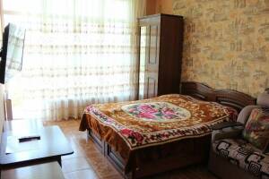 Изображение Изображение: Трёхместный Улучшенный с балконом и видом на горы #1 #3