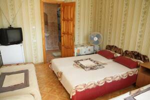 Изображение Изображение: Номер «Люкс» 4-х местный #1 #3