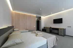 Изображение Изображение: Четырёхместный (однокомнатный) номер #1 #3