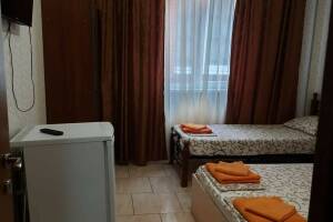 Изображение Изображение: 3-х местный номер без балкона #1 #5