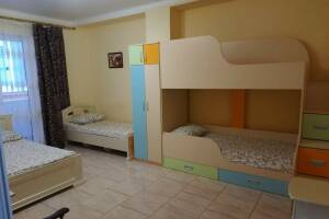 Изображение Изображение: 5-ти местный номер с балконом #1 #7