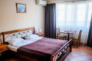 Изображение Изображение: Номер 4 стандарт с видом во двор #1 #4