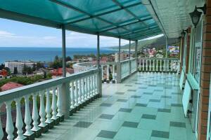 Изображение Изображение: Четырехместный номер с балконом #1 #4