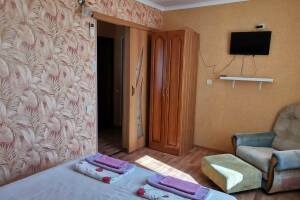 Изображение Изображение: Четырехместный двухкомнатный номер #1 #5