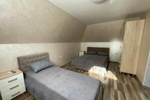 Изображение Изображение: 3-х местный номер с доп. местом — 4 этаж #1 #8