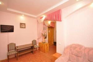 Изображение Изображение: № 3 Двухкомнатный «Люкс» с лоджией 2-й этаж #1 #2