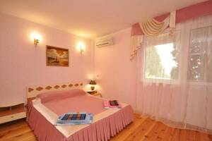 Изображение Изображение: № 6 Двухкомнатный «Люкс» с лоджией 3-й этаж #1 #5