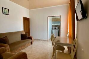 Изображение Изображение: Шестиместные «Апартаменты» с кухней #1 #5