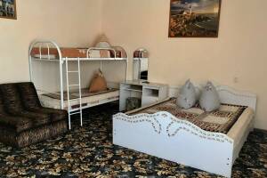 Изображение Изображение: 4-х местный номер (№ 27) #1 #8