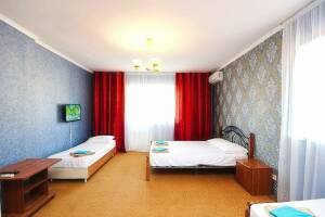 Изображение Изображение: Четырёхместный «Люкс» с балконом #1 #4