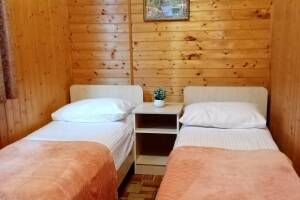 Изображение Изображение: Пятиместный двухкомнатный номер «Стандарт» #1 #6