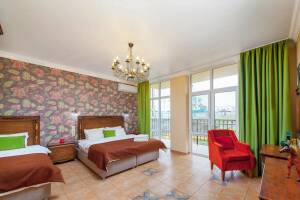 Изображение Изображение: Трехместный «Комфорт» с террасой или балконом #1 #2