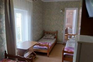 Изображение Изображение: Трехместная комната с удобствами #1 #4