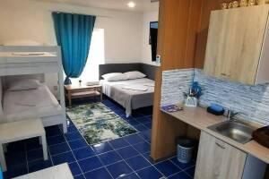 Изображение Изображение: Четырехместные апартаменты № 2 #1 #2