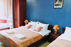 Изображение Изображение: 3-х местный «Комфорт» с балконом, вид на бассейн #1 #8