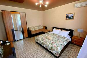 Изображение Изображение: 4-х местный «Комфорт» с балконом и видом на горы #1 #12