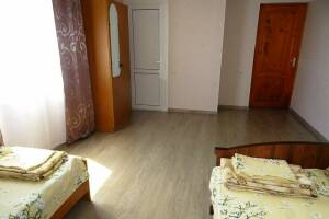 Изображение Изображение: Трёхместный с удобствами #1 #2