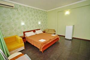 Изображение Изображение: 4-х местный номер «Комфорт» #1 #4