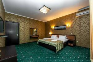 Изображение Изображение: «Люкс» двухкомнатный, пакет услуг «Полный пансион» #1 #8