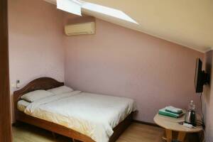 Изображение Изображение: Стандарт 2-хмест. с 2-хспал. кроватью на мансарде #1 #8