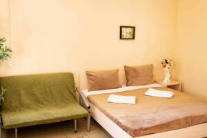 Изображение Изображение: Трехместный номер Комфорт с кухней и балконом #1 #2