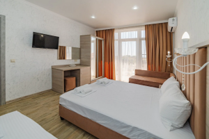 Изображение Изображение: Двухкомнатный шестиместный номер #1 #7