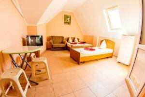 Изображение Изображение: Трехместный без балкона #1 #3