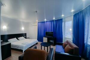 Изображение Изображение: Семейный номер «Комфорт» с балконом #1 #4