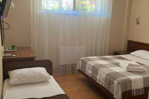 Изображение Изображение: Трехместный на цоколе #1 #6