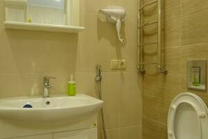 Изображение Изображение: Четырёхместный стандарт с балконом 1 этаж #1 #7