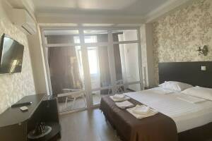 Изображение Изображение: Трехместный «Люкс» с балконом #1 #4