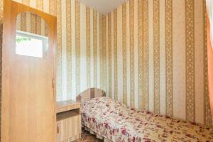 Изображение Изображение: Одноместный номер эконом на 2 этаже #1 #2