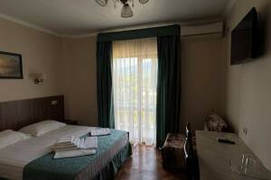 Изображение Изображение: Двухместный номер с балконом на 3 этаже #1 #2