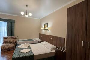 Изображение Изображение: Трёхместный номер с балконом на 3 этаже #1 #6