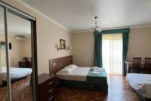 Изображение Изображение: Четырёхместный номер с балконом на 3 этаже #1 #7