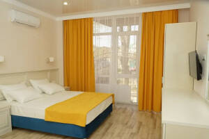 Изображение Изображение: Четырехместный «Стандарт» с балконом #1 #5