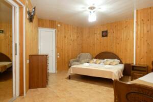 Изображение Изображение: «СЕМЕЙНЫЙ"2комнатный с кухней и балконом 6−8мест #1 #3