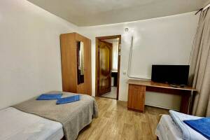 Изображение Изображение: № 6 Трёхместный с личным двориком #1 #4