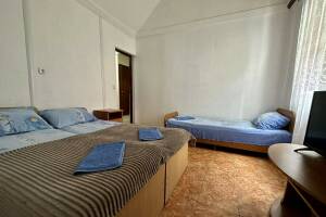 Изображение Изображение: № 7 Двухкомнатный номер на первом этаже #1 #5